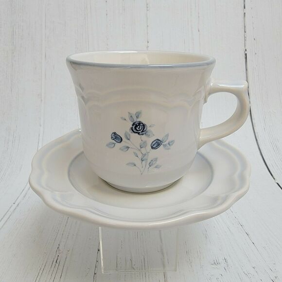 Vintage Pfaltzgraff Poetry Glossy Blue Rose cups and saucers, set of 3 - Picture 2 of 4